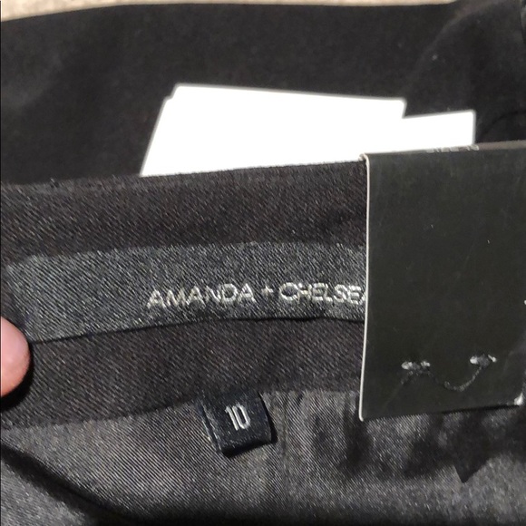 Amanda & Chelsea size 10 NWT black skirt, lined. - Picture 8 of 8